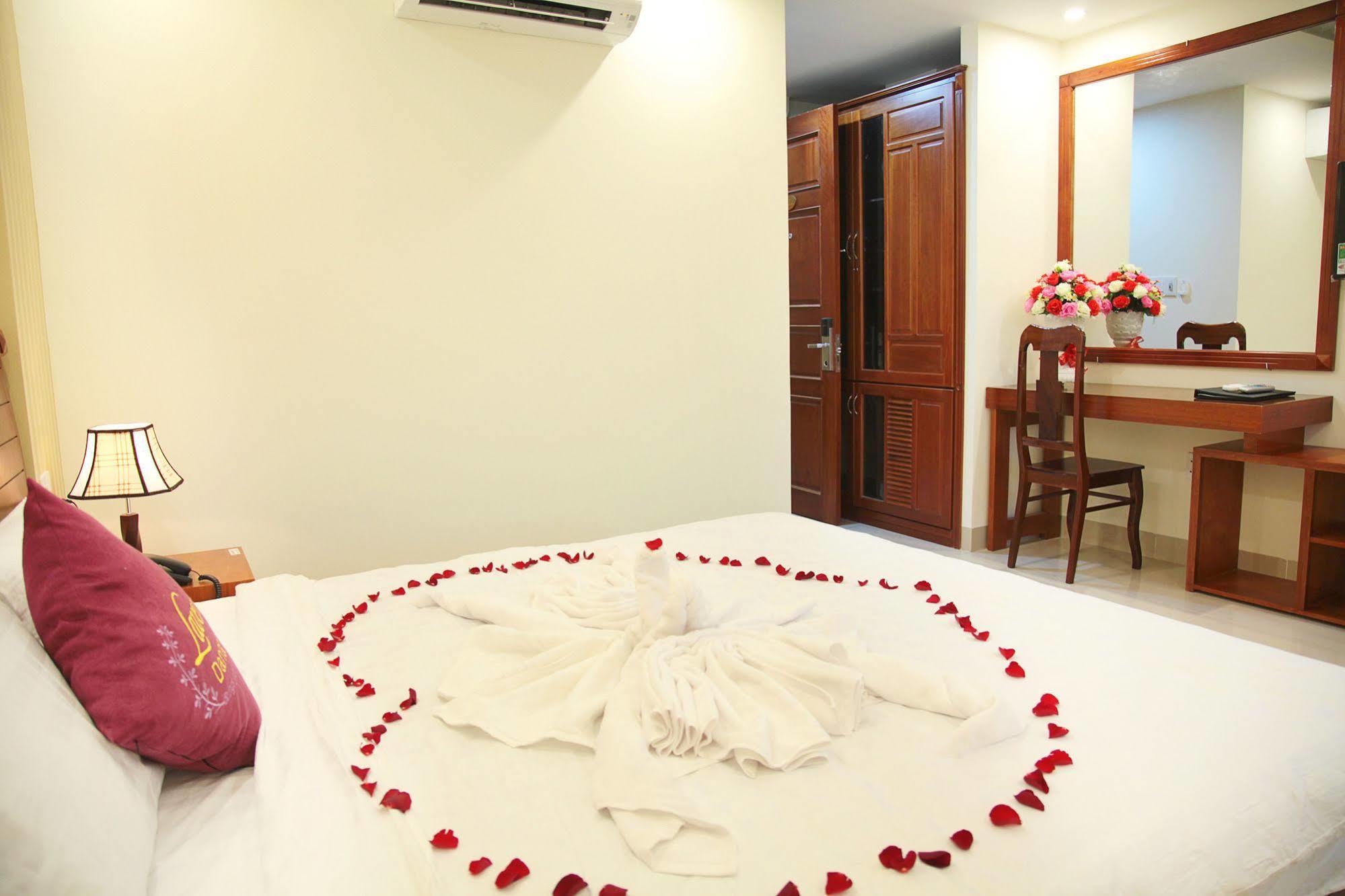 Lavender Danang Hotel Extérieur photo